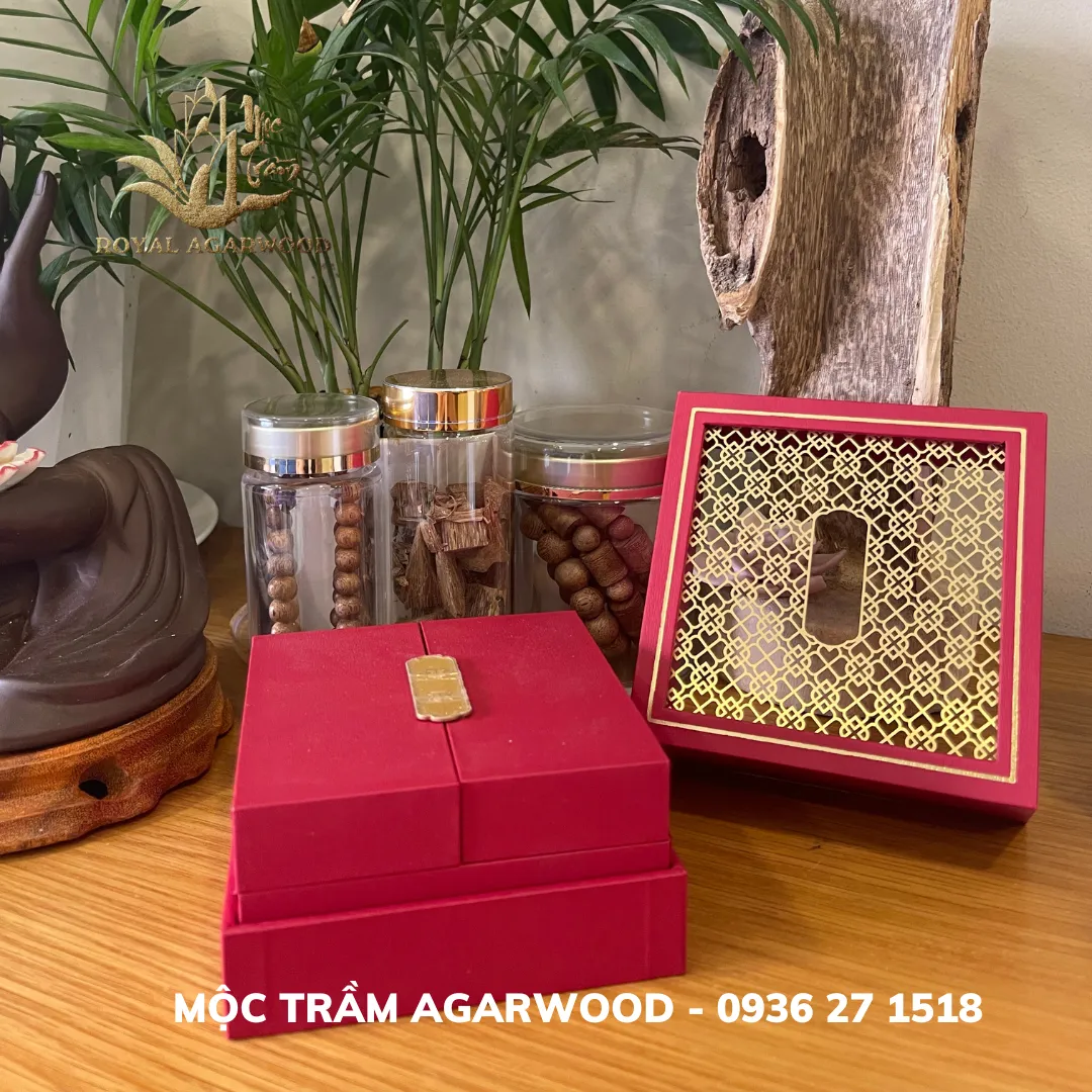 Premium 3-Layer Wooden Jewelry Box – Gold-Plated Frame Storage for Agarwood Bracelets &amp; Accessories